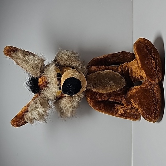 VTG Wile E. Coyote Plush Stuffed Animal 1992 Mighty Star Looney Tunes Warner Bro - Picture 1 of 16